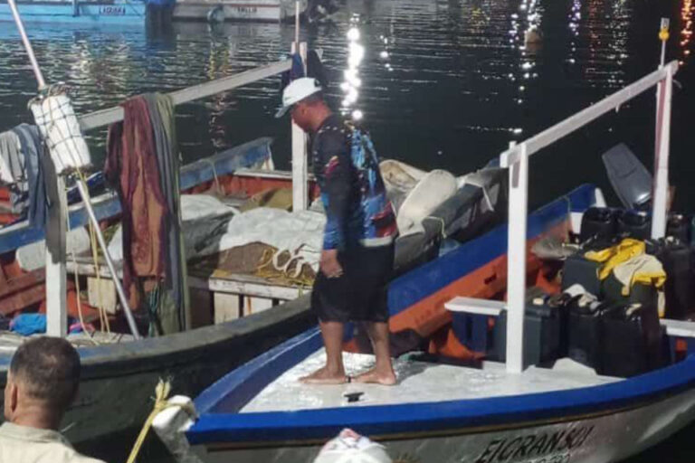 Encuentran con vida a los tres pescadores de Vargas desaparecidos desde el 4 de agosto