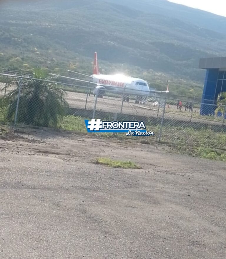 Aterriza otro avión de Conviasa al aeropuerto de San Antonio