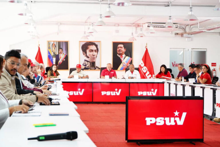 Cabello reitera que precandidatos inhabilitados no tienen chance de ir a presidenciales