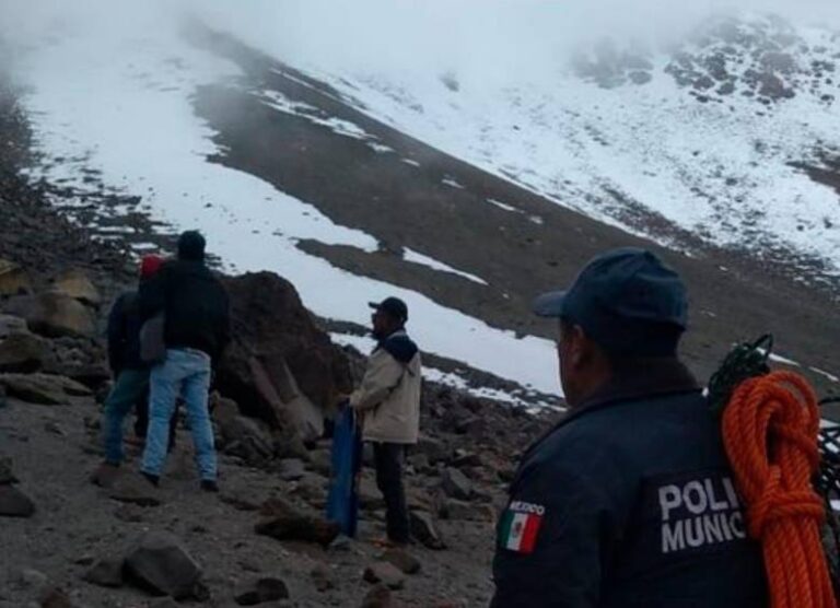 Mueren cuatro alpinistas mexicanos al caer del Pico de Orizaba