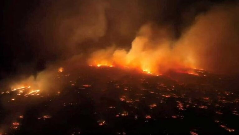Al menos 53 muertos y miles de personas sin hogar por incendios en Hawái