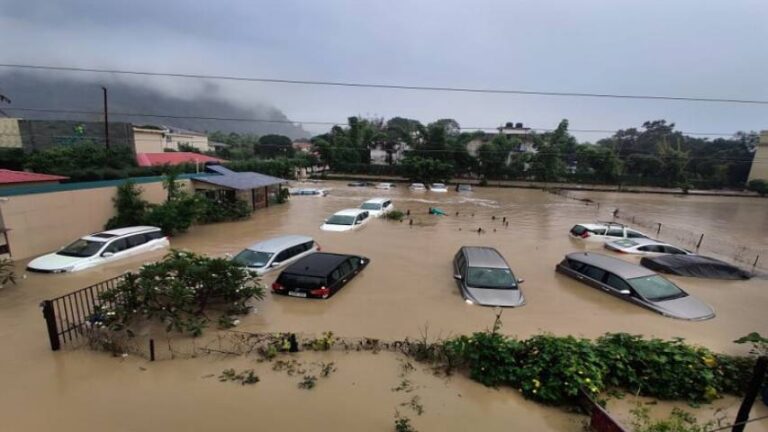 Suben a 50 las muertes por las lluvias en el norte de la India