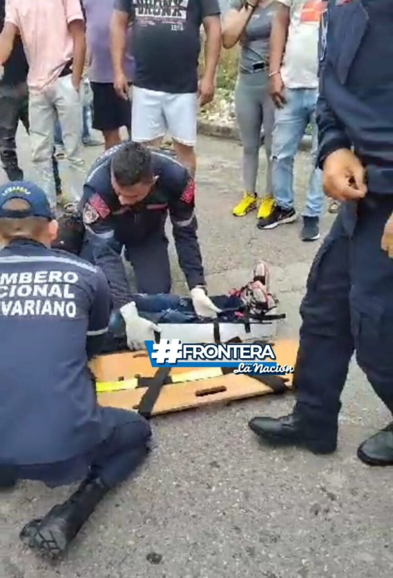 Joven lesionado al ser embestido por motocicleta en El Palotal