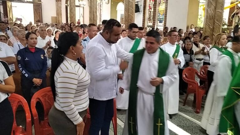 Iglesia San Juan Bautista de Ureña cuenta con nuevo párroco