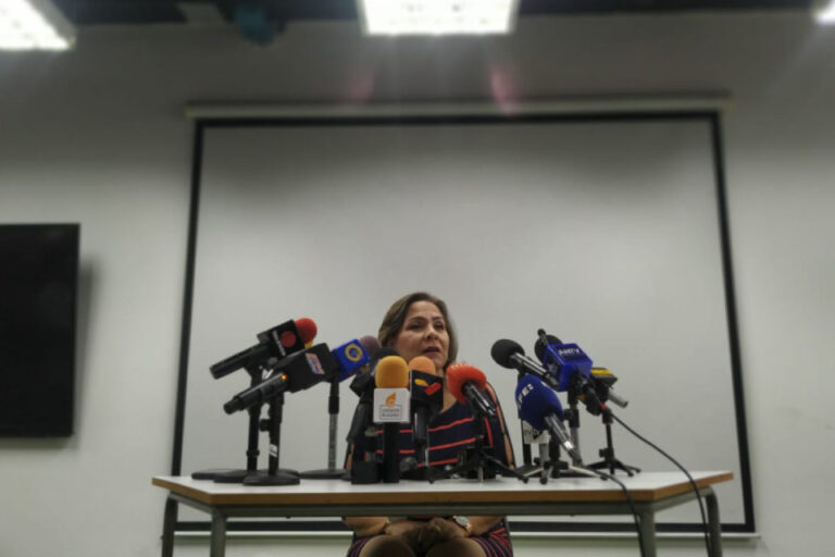 María Carolina Uzcátegui pide suspender primarias porque «no están dadas las condiciones»