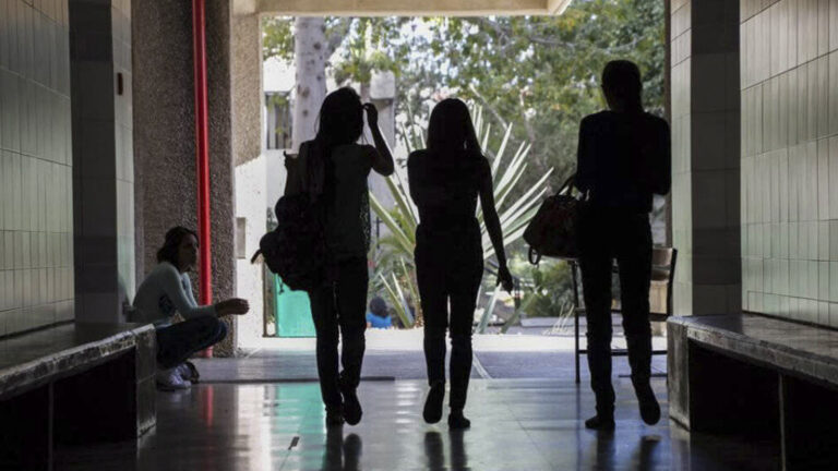Observatorio de Universidades: En 60% se ha reducido la matrícula estudiantil en universidades privadas