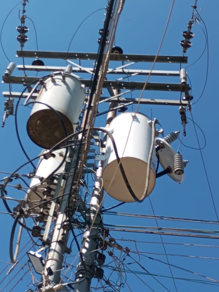 El drama de 150 familias tras explotar transformador en sector fronterizo