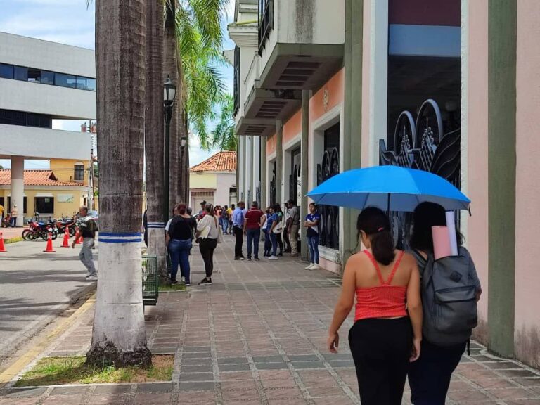 Barineses denuncian incremento en apagones y fluctuaciones de electricidad