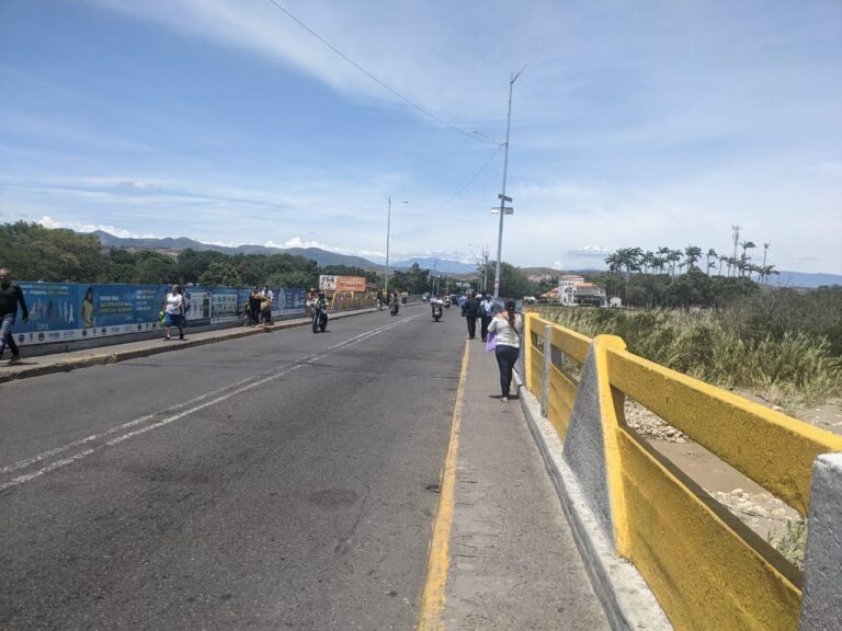 Así lució el puente Simón Bolívar este sábado #23Sep