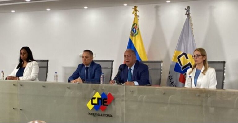 CNE extiende horario de cierre del simulacro