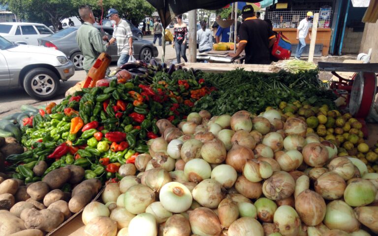 Pimentón, ají y tomate: los alimentos que más han aumentado su precio en 2023