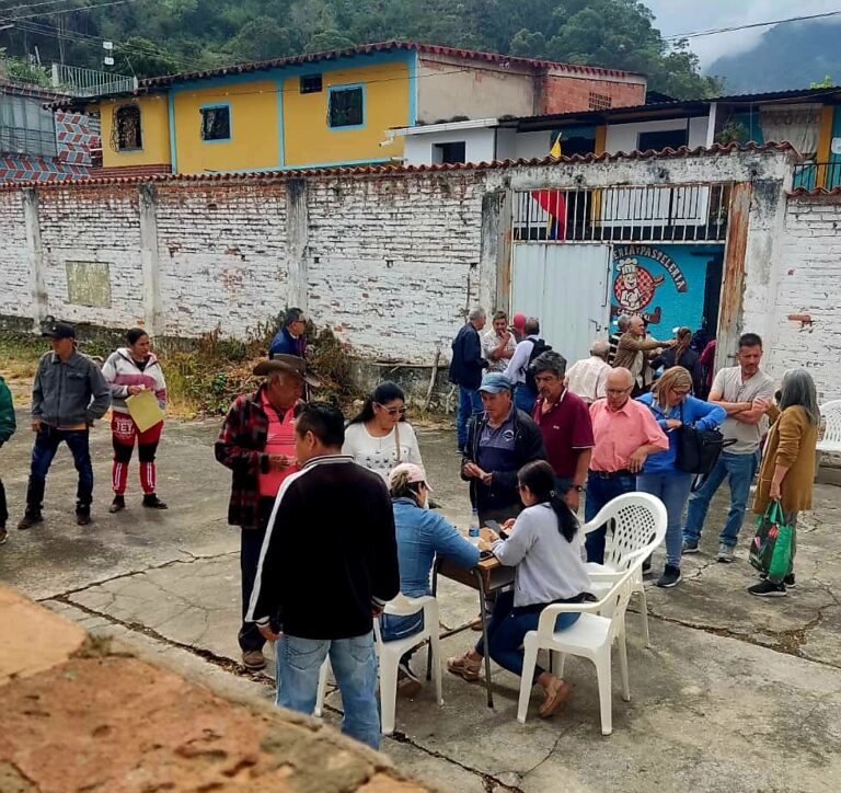 Participación activa en Rafael Urdaneta