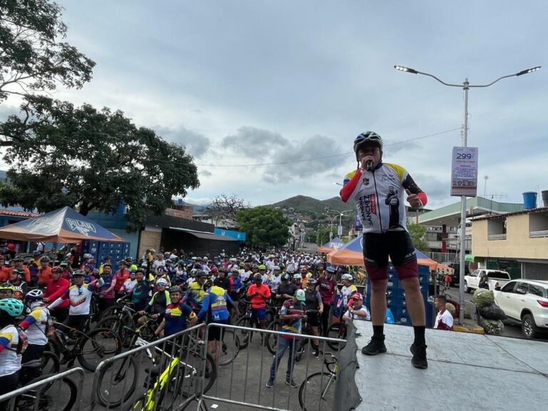 48 kilómetros de recorrido en bicicleta por los 299 años de San Antonio