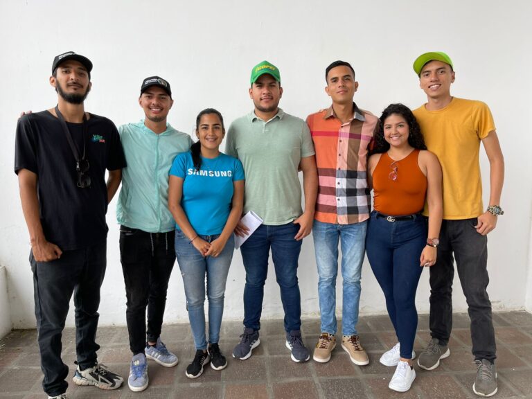 Solicitan al CNE máquina de inscripción en Junín