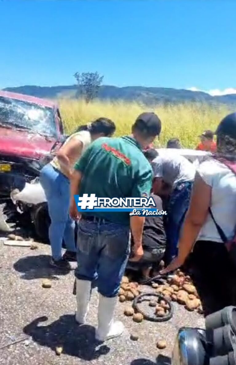 Dos lesionados en aparatoso accidente de tránsito en la vía San Antonio – San Cristóbal