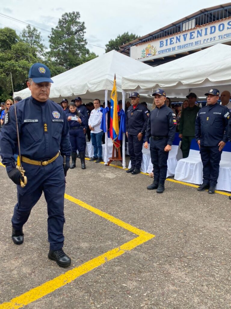 Transmisión de mando en la PNB