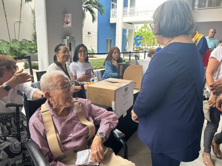 Júbilo e ilusión en cuatro ciudades de Estados Unidos por participación en la primaria