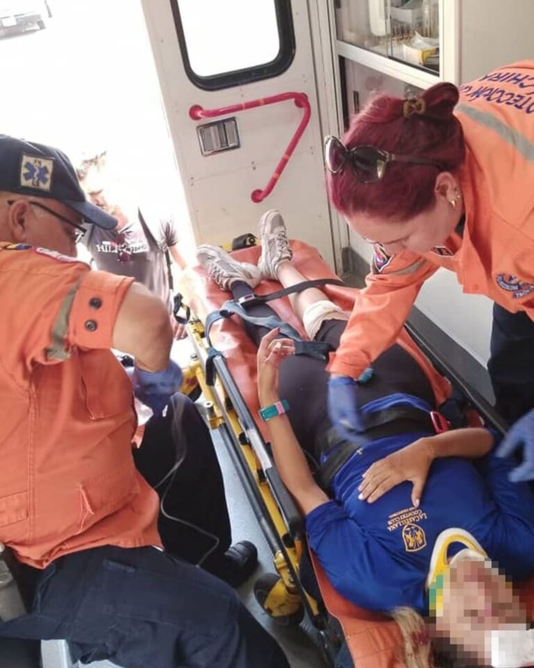 Tres lesionados en choque de motos en el Faro de La Marina