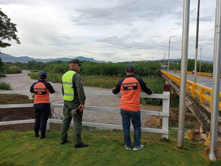 PC Ureña monitorea zonas vulnerables tras precipitaciones