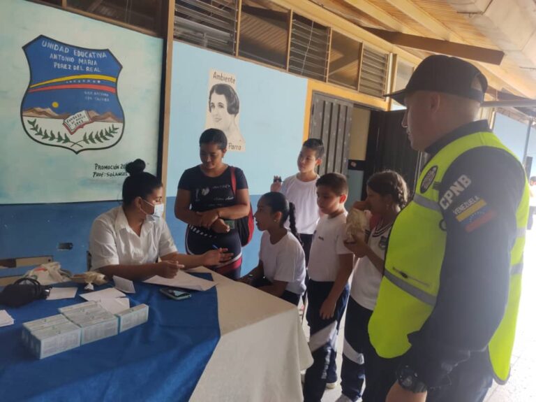 PNB realiza jornada social en escuela de San Antonio del Táchira