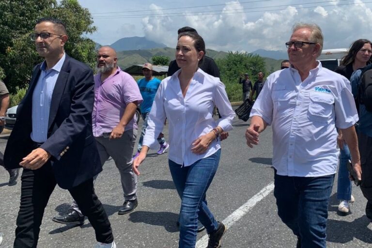 María Corina Machado logró llegar a Valencia tras intentos de impedírselo este #5Oct