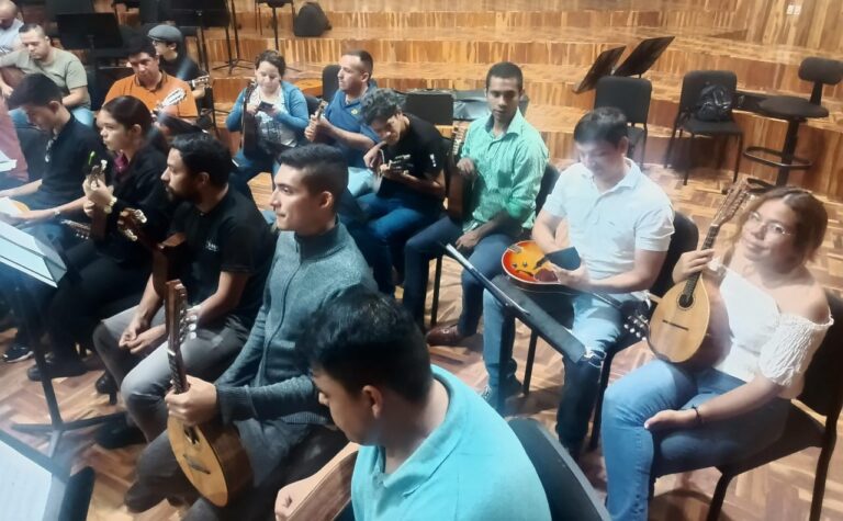 Regalo cumpleaños de la Orquesta Típica del Táchira por sus 55 años hoy en el auditorio de la UNET