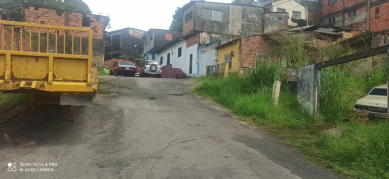 Cortes intempestivos de energía hacen sufrir a vecinos del barrio Alianza