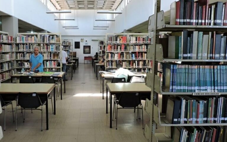 Volver a la eterna morada de los libros