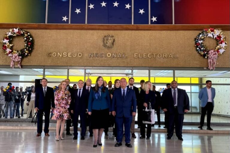 CNE al Centro Carter: No deseamos injerencia, pedimos imparcialidad