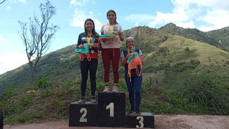 Darling García e Ymar Velasco, triunfan en la cuarta edición de Kilómetro Vertical