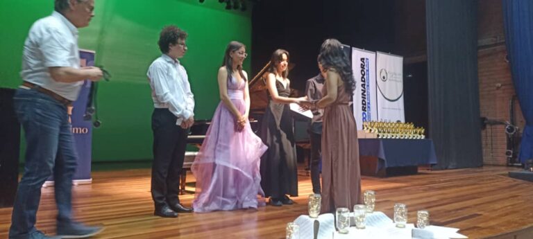 Mauren Pérez destacó en festival de piano en Medellín