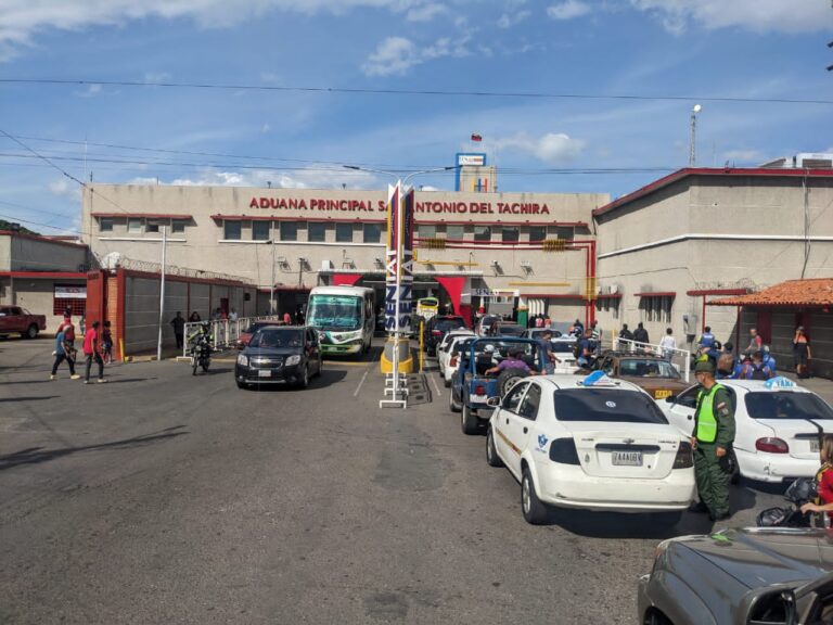 Piden que se agilicen los controles en la aduana principal de San Antonio