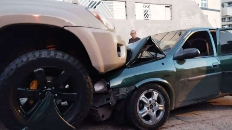 Una mujer lesionada en accidente de barrio El Lobo