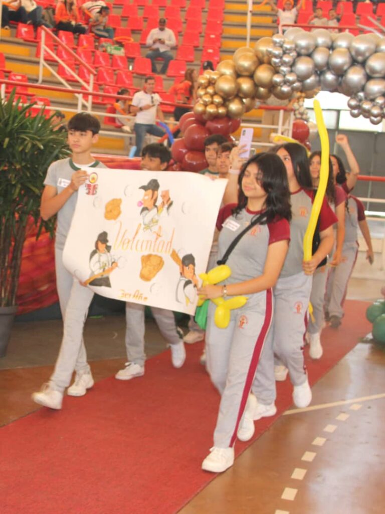 Apoteosis e histórica inauguración de los Intercursos Don Bosco-Metropolitano