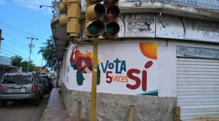 Falcón | Para pintar murales si hay recursos, mientras que los semáforos no sirven