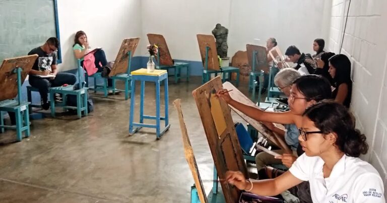 61 años de la Escuela de Artes Plásticas Valentín Hernández Useche