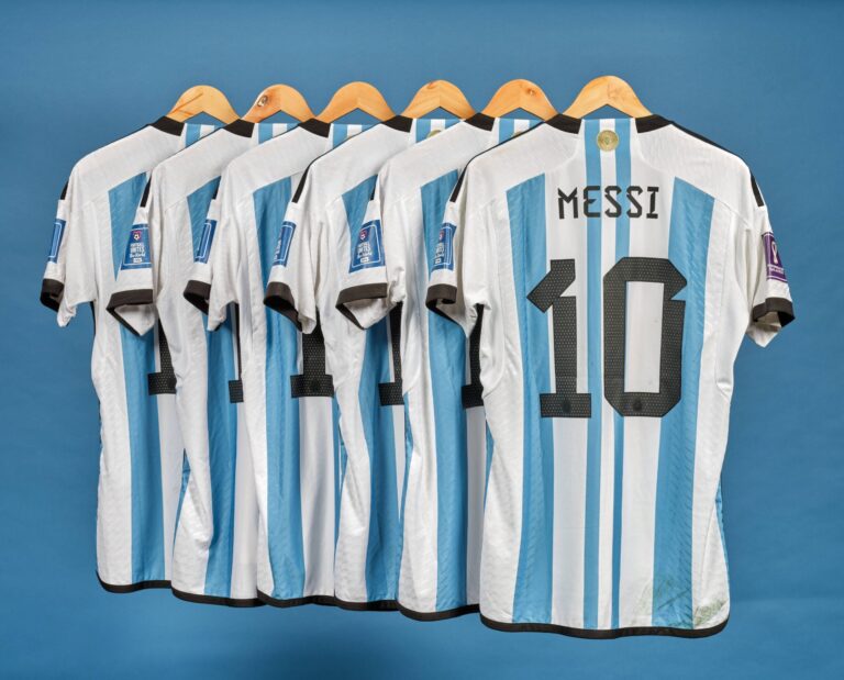 Histórica subasta: Camisetas de Messi en Qatar 2022 alcanzan 7,8 millones de dólares
