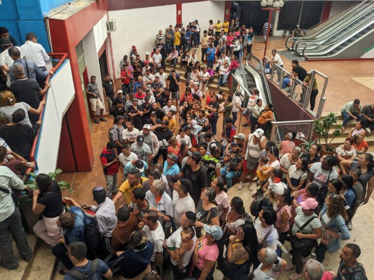 Cerca de 2.500 usuarios atendidos en lo que va de jornada especial del Saime en frontera