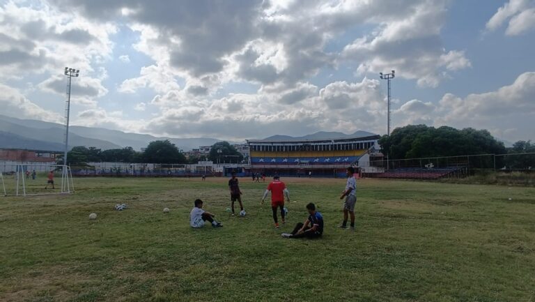 “Estadio de San Antonio sí está operativo y al servicio de diferentes escuelas”