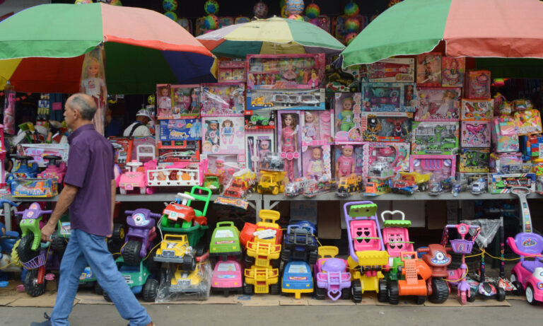 Resuelven el Niño Jesús con combos de juguetes por $ 20