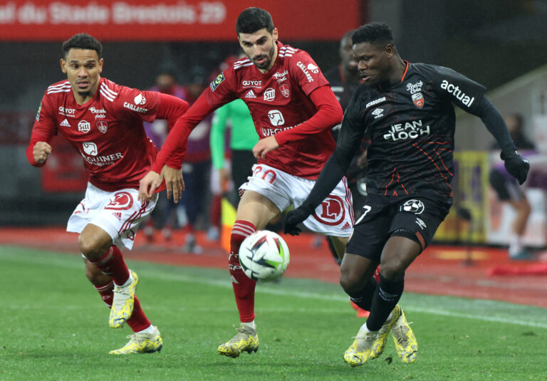 Revés judicial para la UEFA batalla en el fútbol europeo