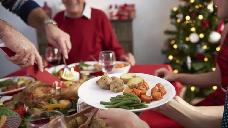 ¿Cómo podemos mantener una alimentación saludable en medio de las festividades?