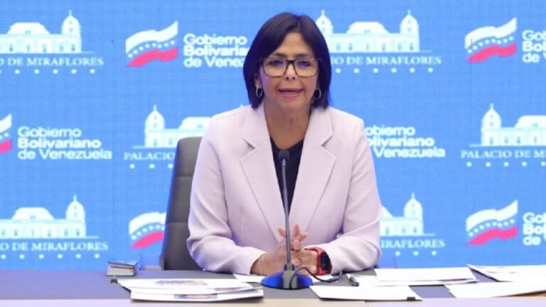 Gobierno amenaza con revocar vuelos de repatriación si EEUU reactiva sanciones sobre gas y petróleo