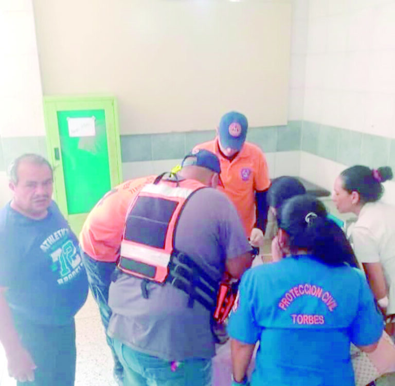 Tres lesionados en choque de moto en la Troncal 005