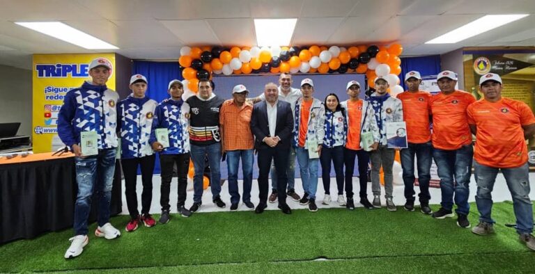 Lotería del Táchira presentó equipo de ciclismo y reconoció a comunicadores con trayectoria