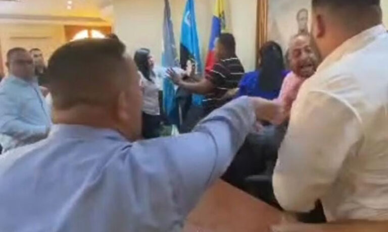 Zulia | Trifulca entre concejales de La Cañada por presidencia de la Cámara