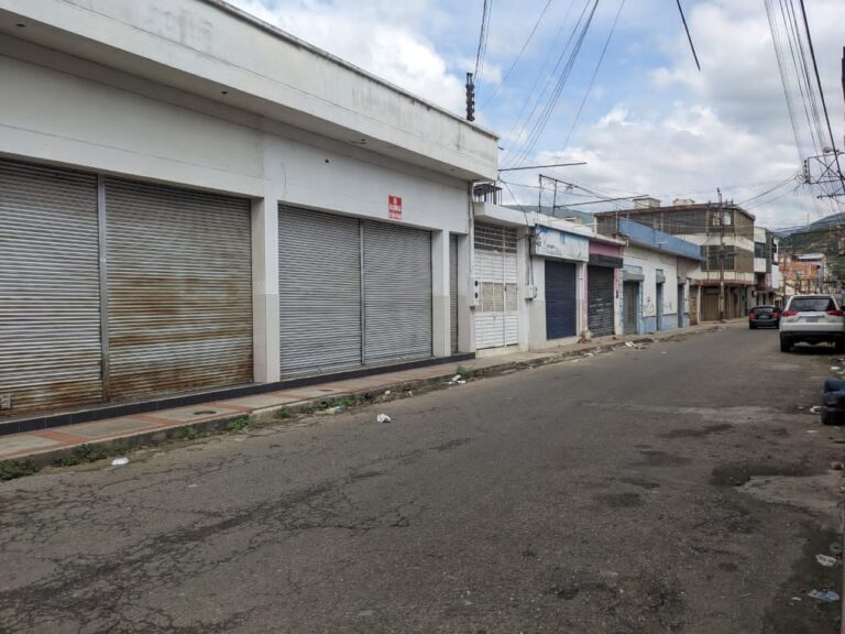 “El poco comercio en San Antonio no tiene nada que ofertar”: Isabel Castillo