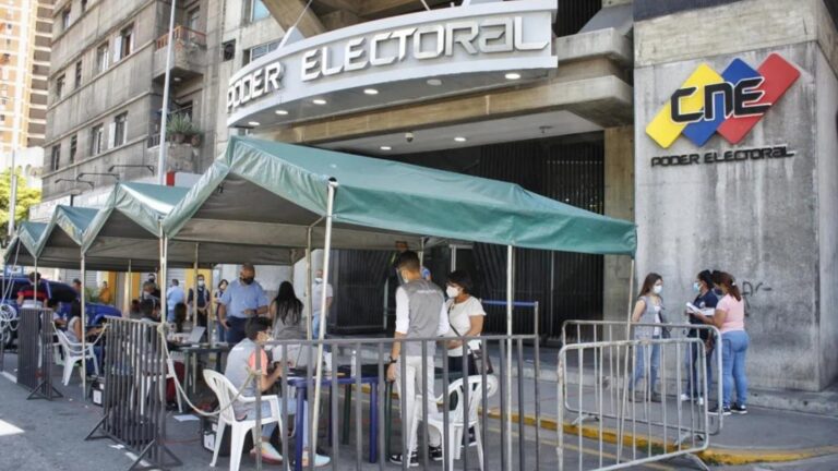 “Toma el Control”: Campaña para impulsar el voto joven