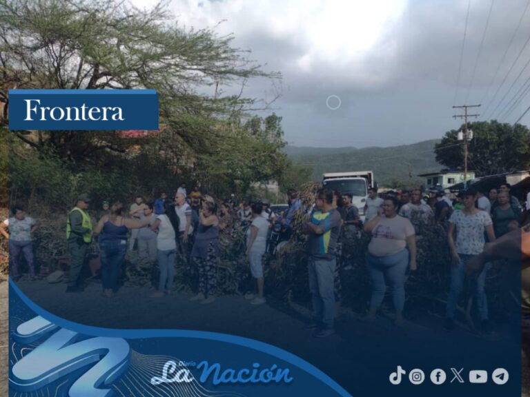 Protestan en Peracal por falta de agua potable