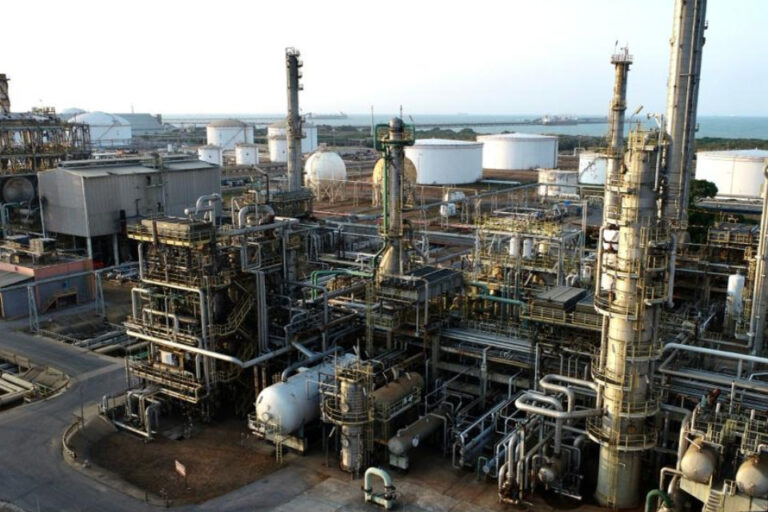 Pdvsa no puede recuperar su producción sin dinero en los “bolsillos”, según economista